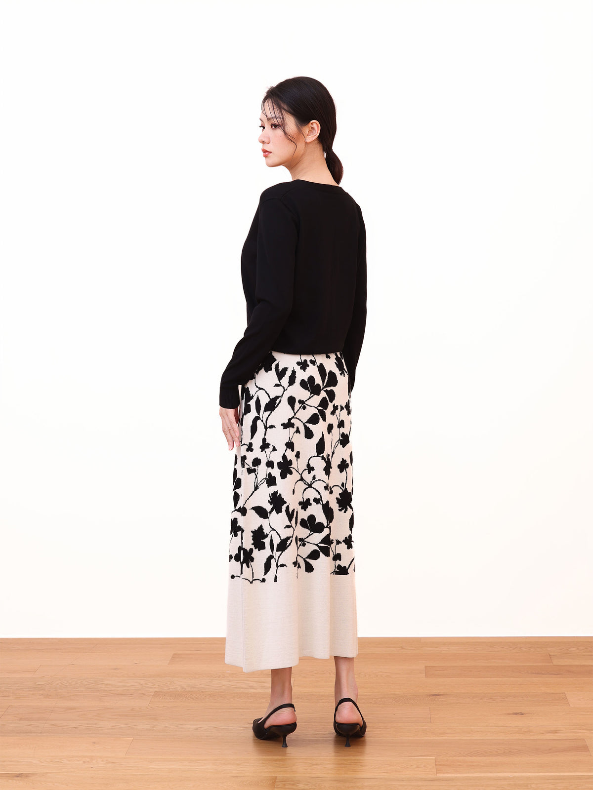 KNIT SKIRT W/ DOUBLE SIDED JACQUARD