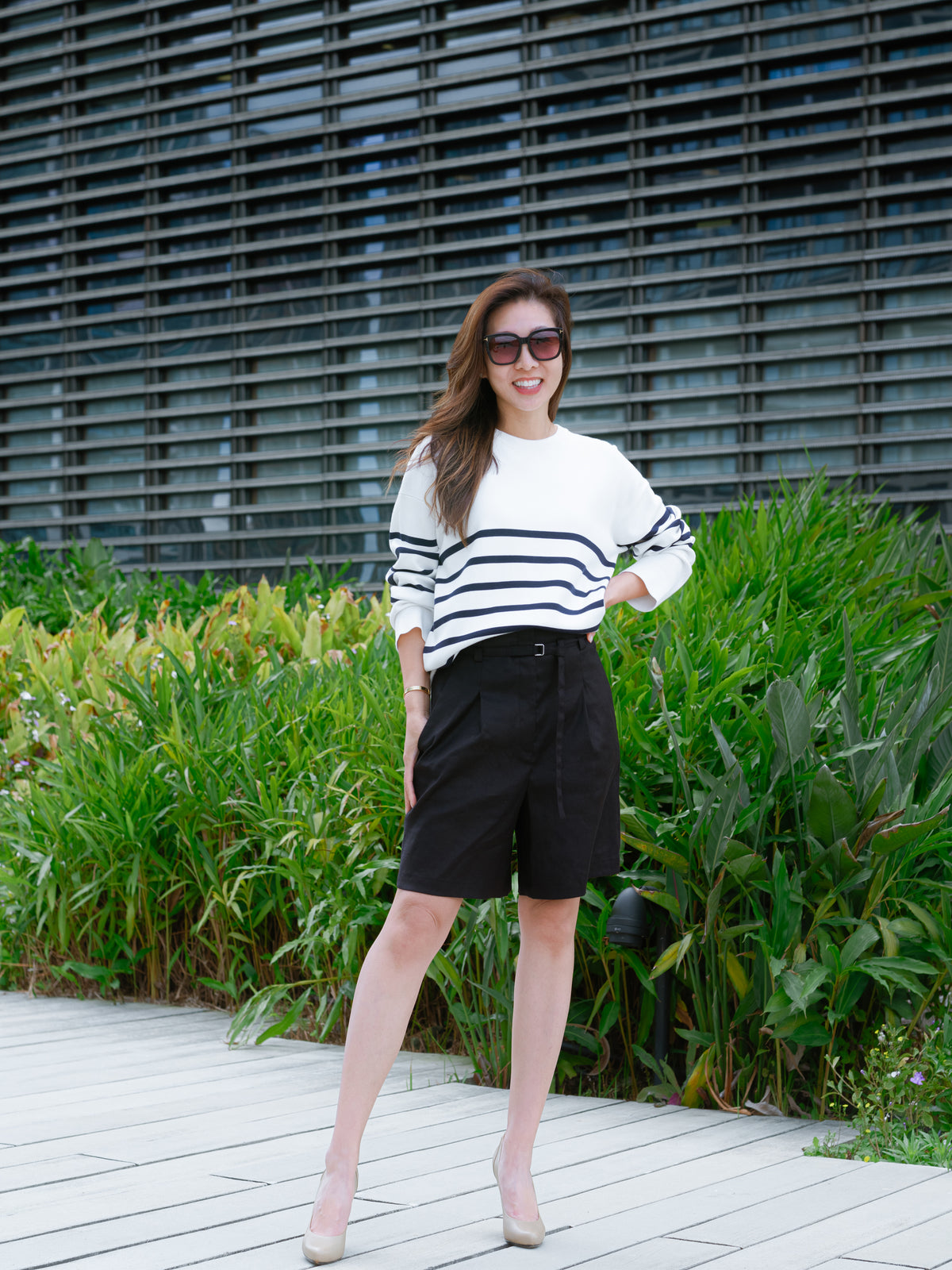 LINEN PLEATED SHORTS W/ BELT