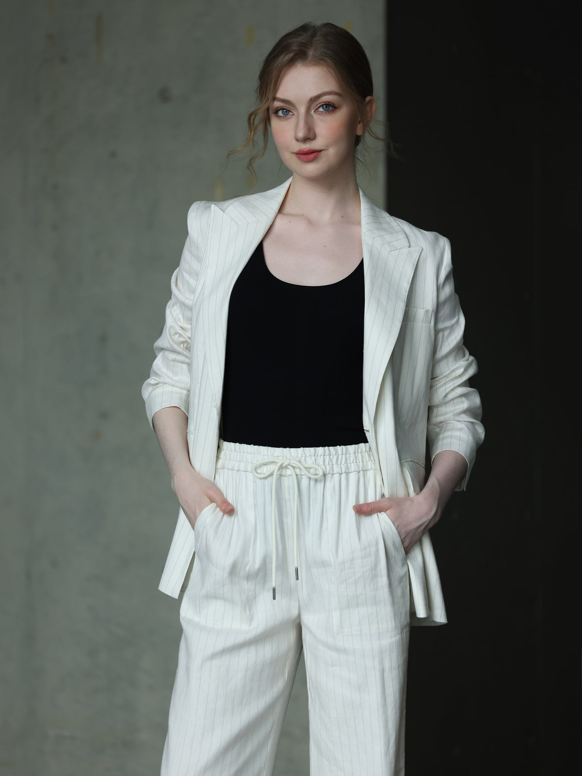 PINSTRIPED LINEN ELASTIC WASIT SUIT PANTS