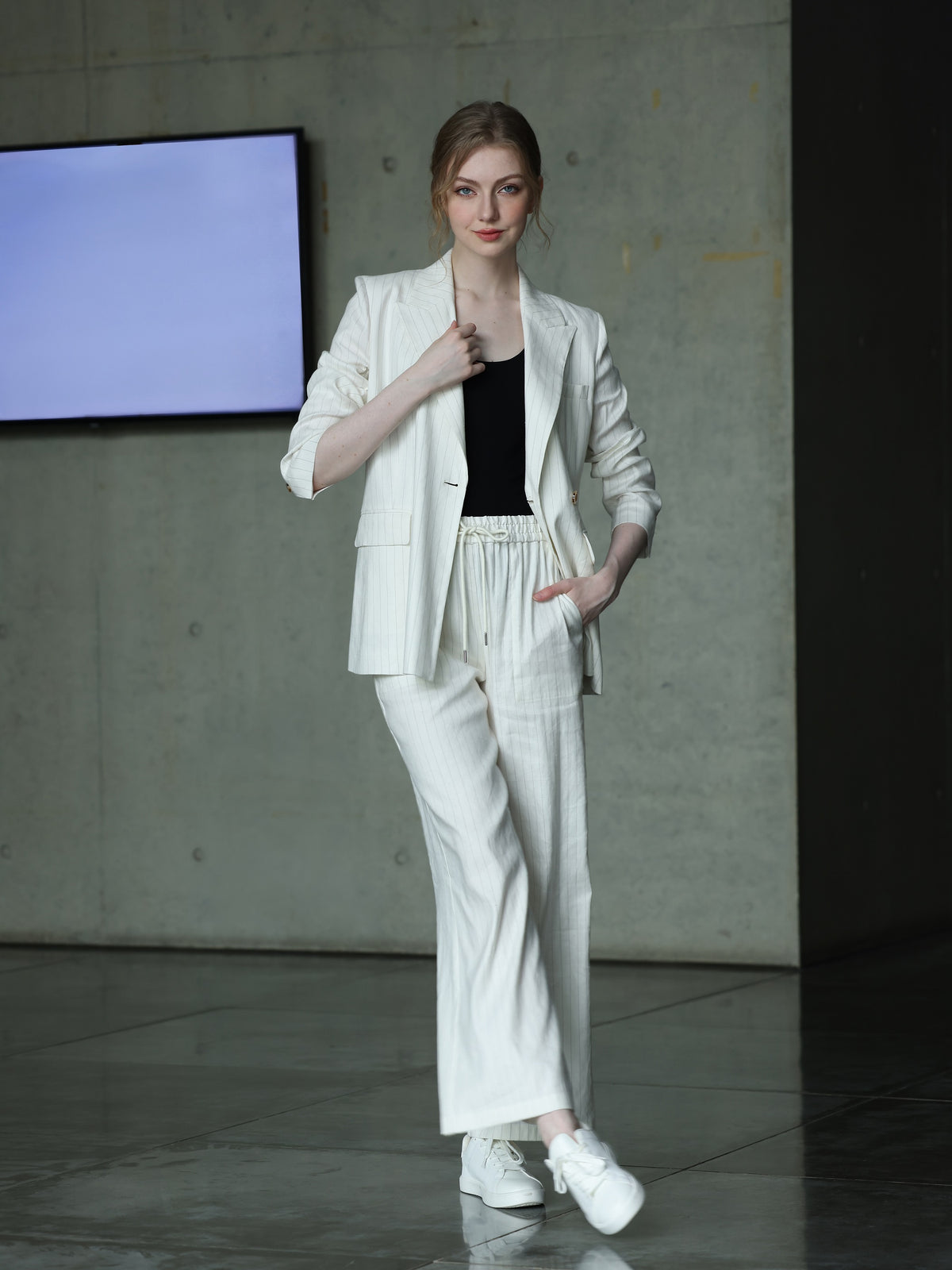 PINSTRIPED LINEN ELASTIC WASIT SUIT PANTS