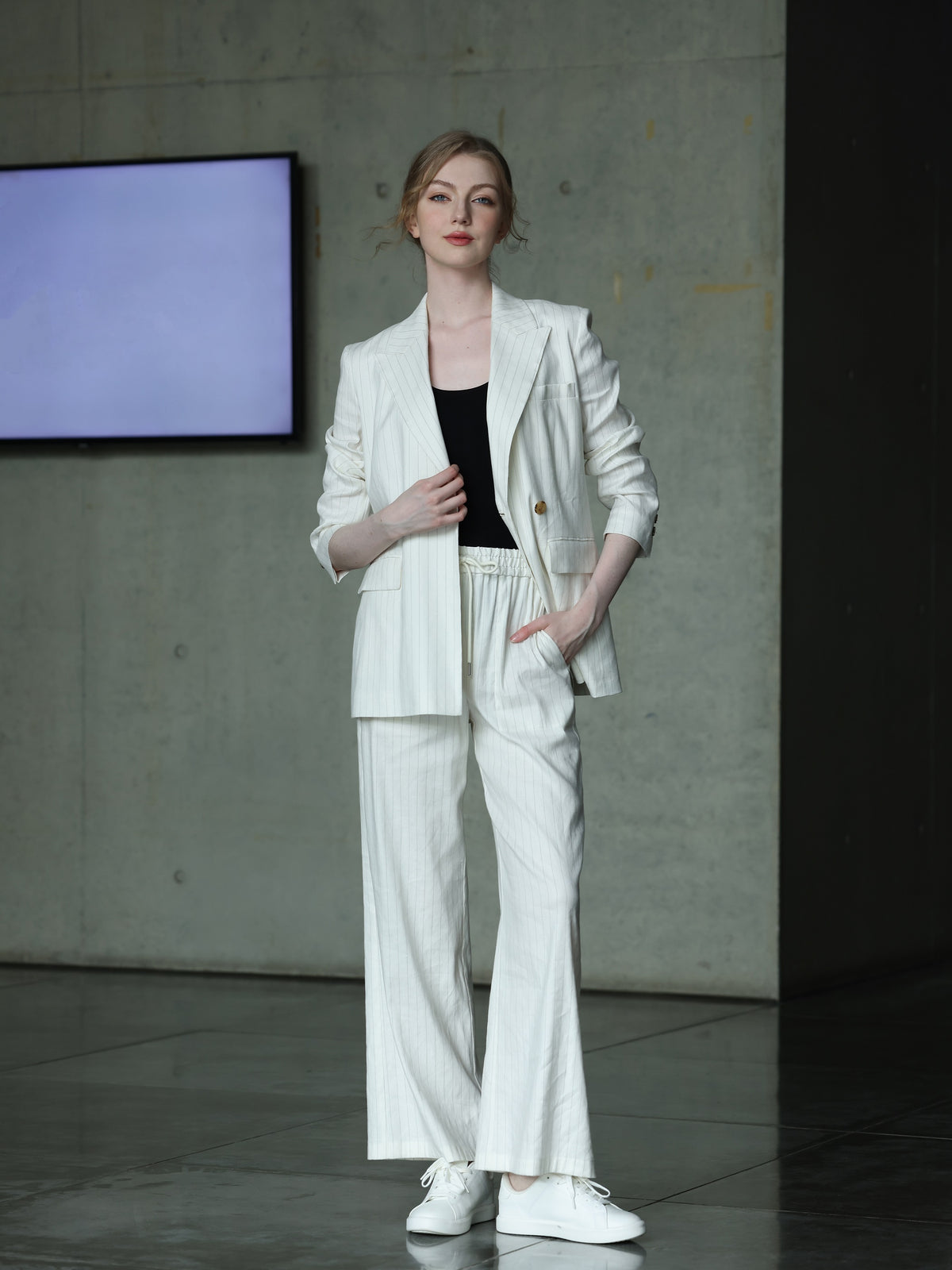 PINSTRIPED LINEN ELASTIC WAIST SUIT PANTS