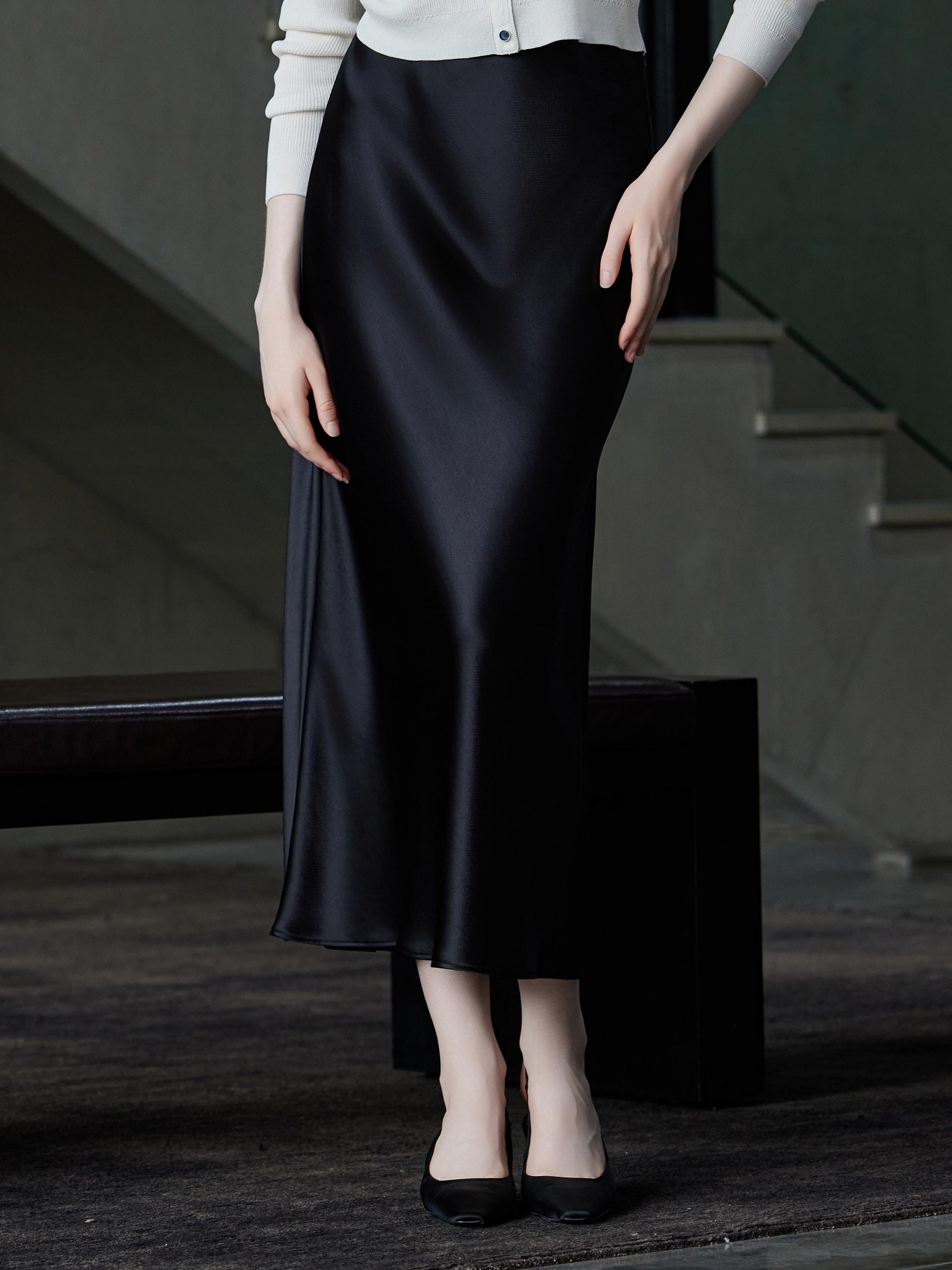 MAXI SATIN SKIRT