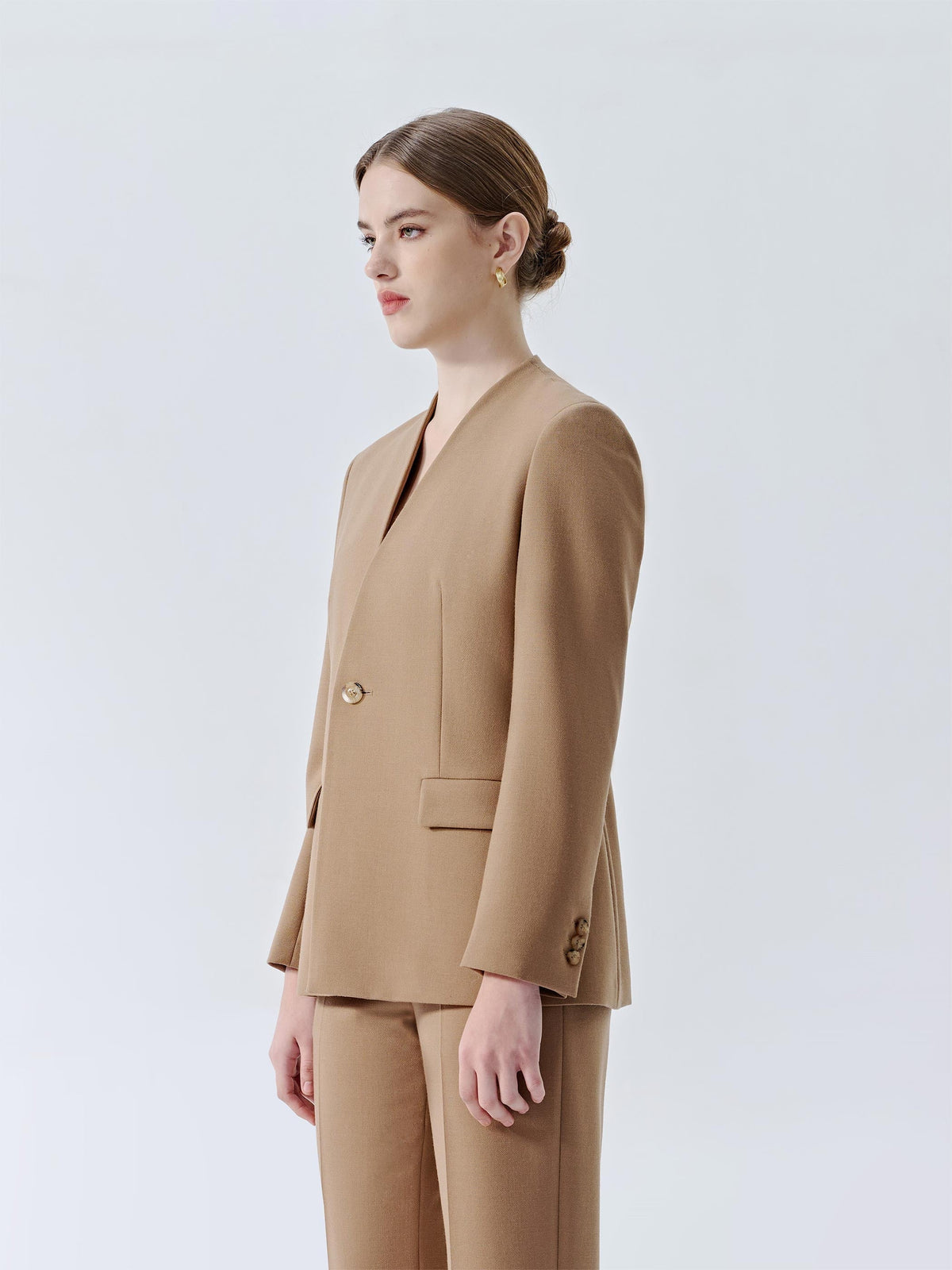 WOOD COLLARLESS SUIT JACKET