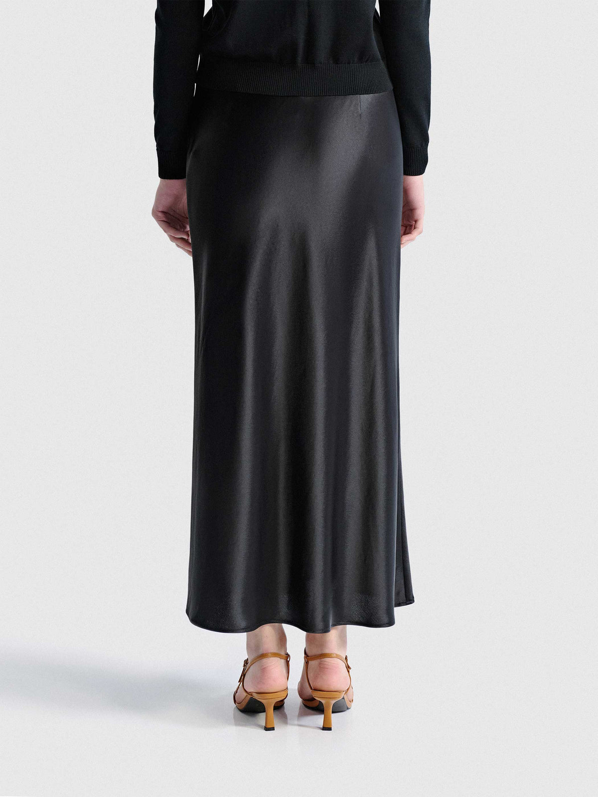 MAXI SATIN SKIRT