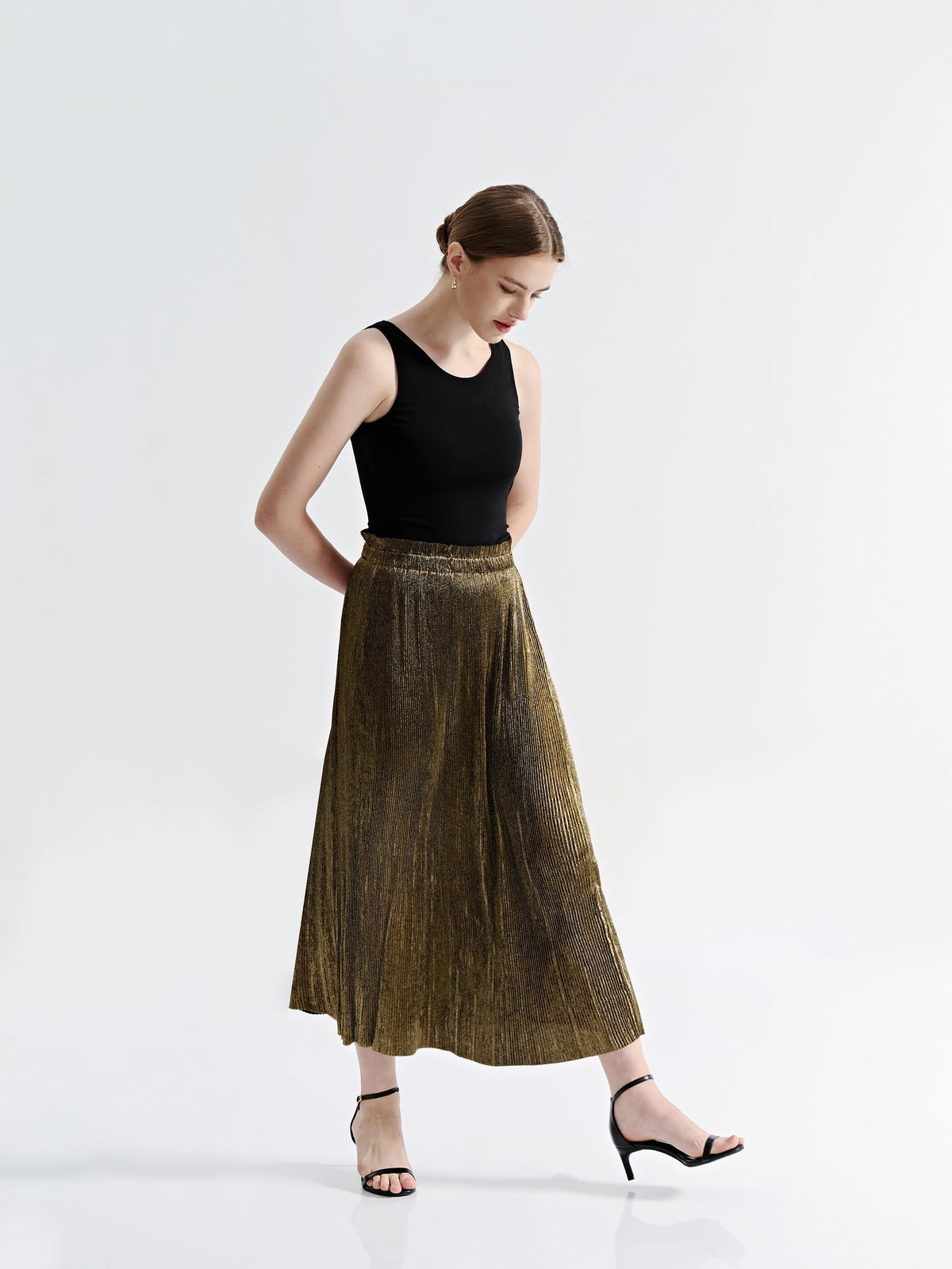 METALLIC PLEATED SKIRT