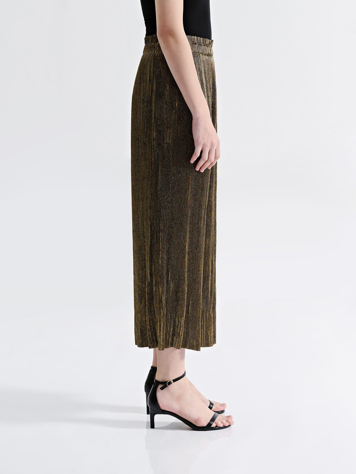 METALLIC PLEATED SKIRT