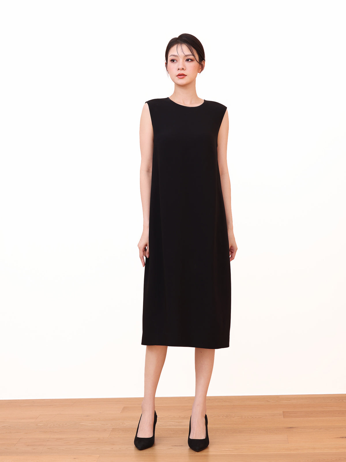 SLEEVELESS SHEATH DRESS WITH POCKETS