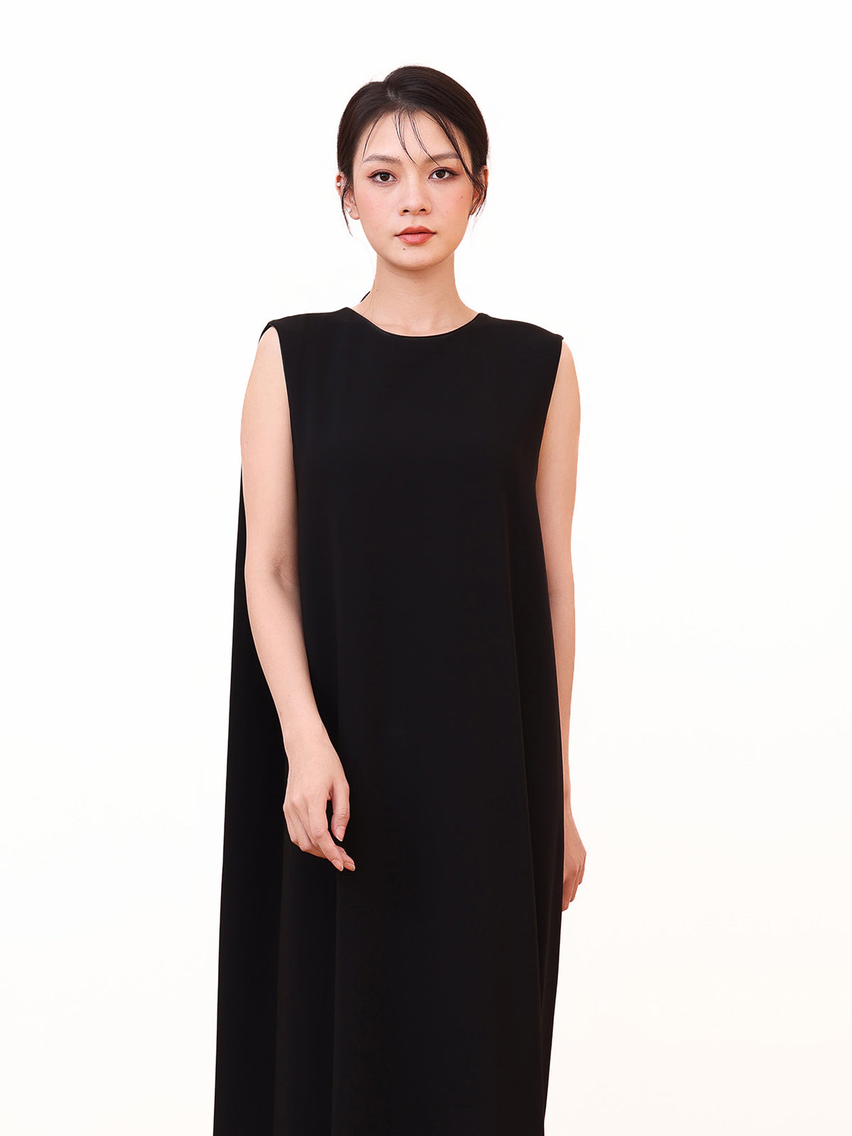 SLEEVELESS CREW NECK DRESS WITH BACK PANEL DETAIL