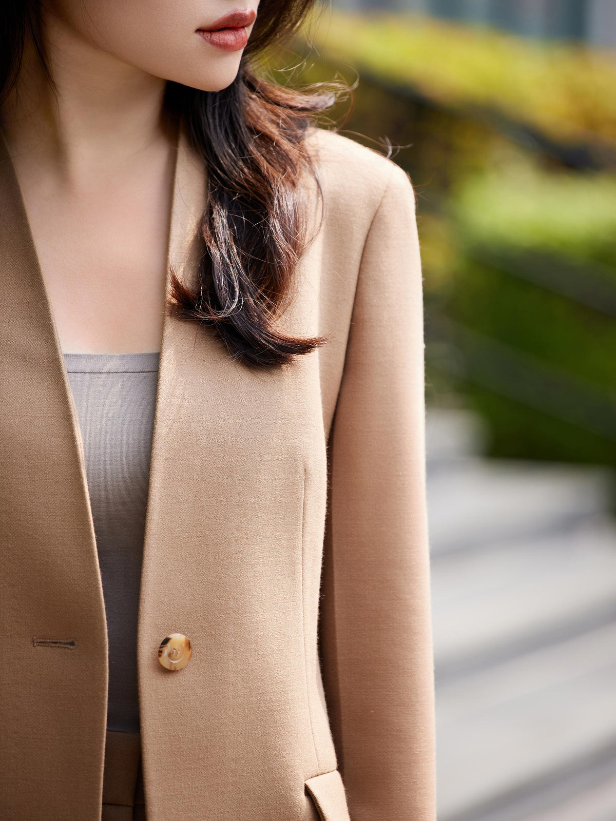 WOOD COLLARLESS SUIT JACKET