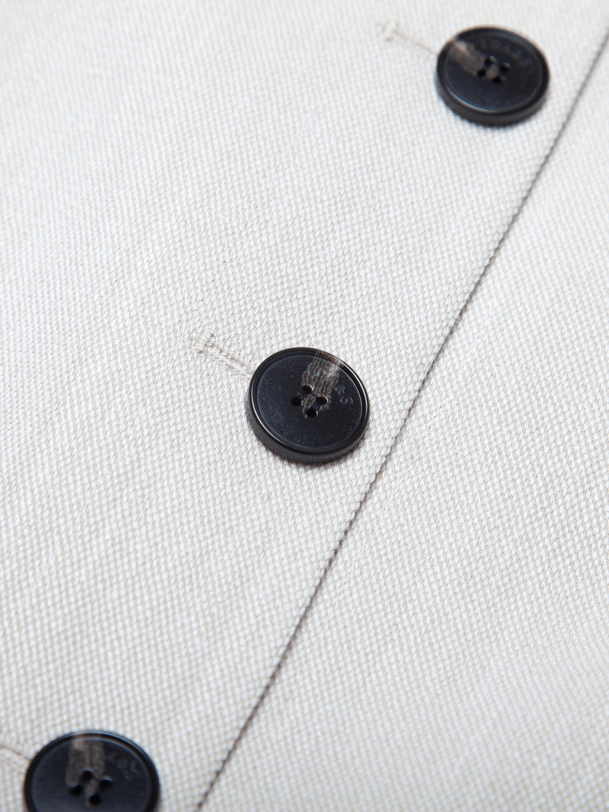 COLLARLESS BUTTONED SUIT JACKET