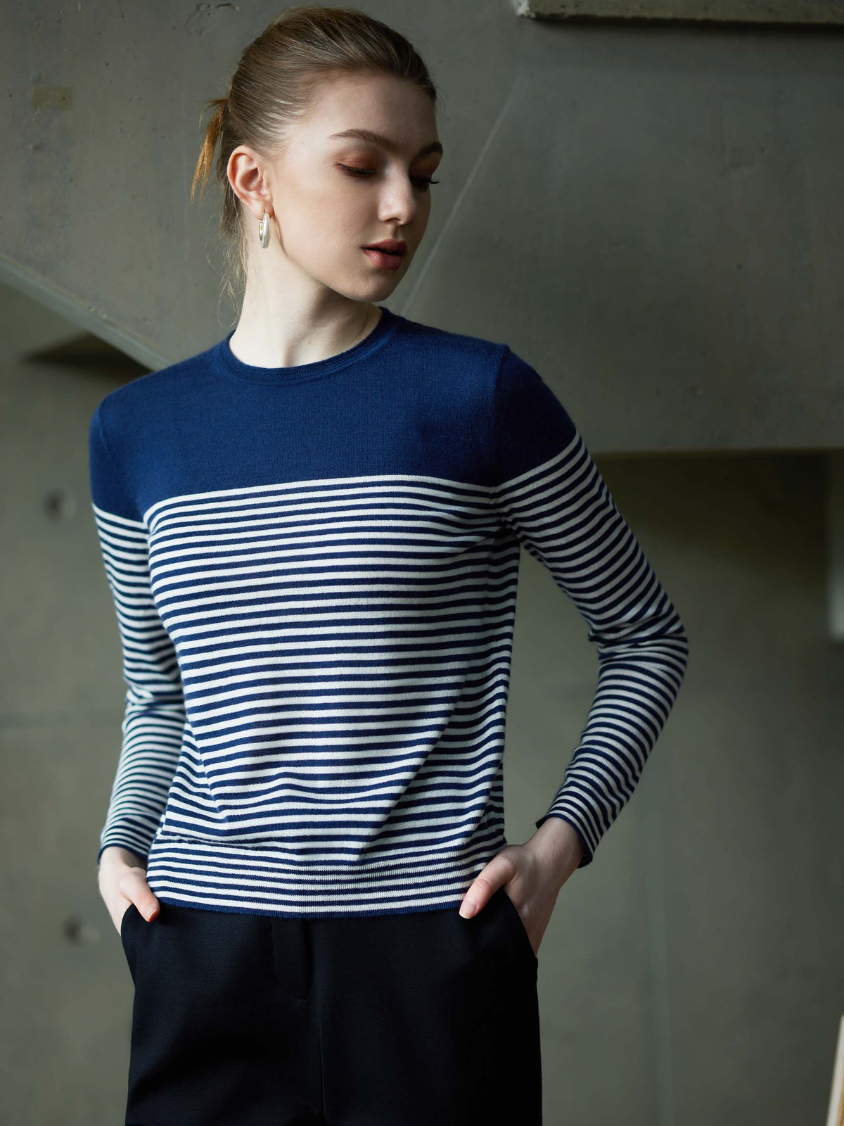 SUPER LIGHTWEIGHT CASHEMERE KNIT TOP